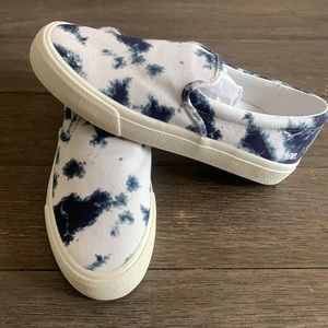 Women’s tie dye casual shoes